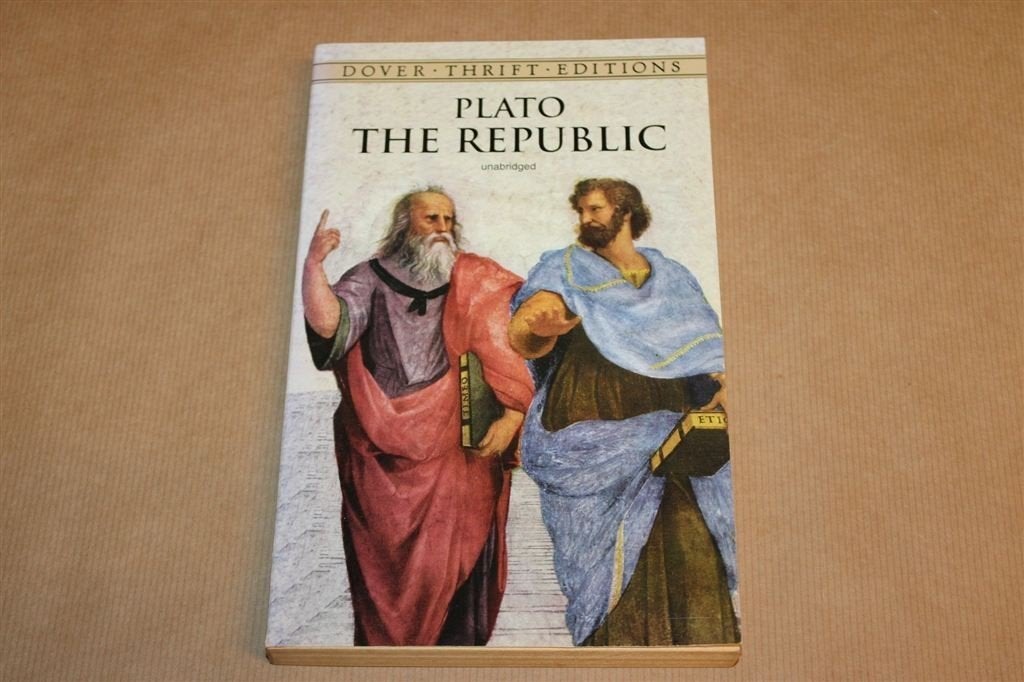 The Republic — Plato, Politeia in Vertaling van Jowett, Ophalen of Verzenden, Zo goed als nieuw