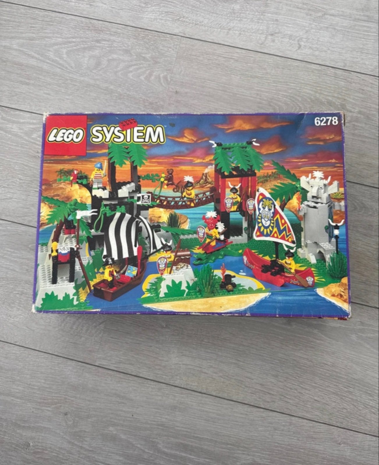 Lego 6278 Pirates - Enchanted Island - Doos, Kinderen en Baby's, Speelgoed | Bouwstenen, Ophalen of Verzenden, Gebruikt