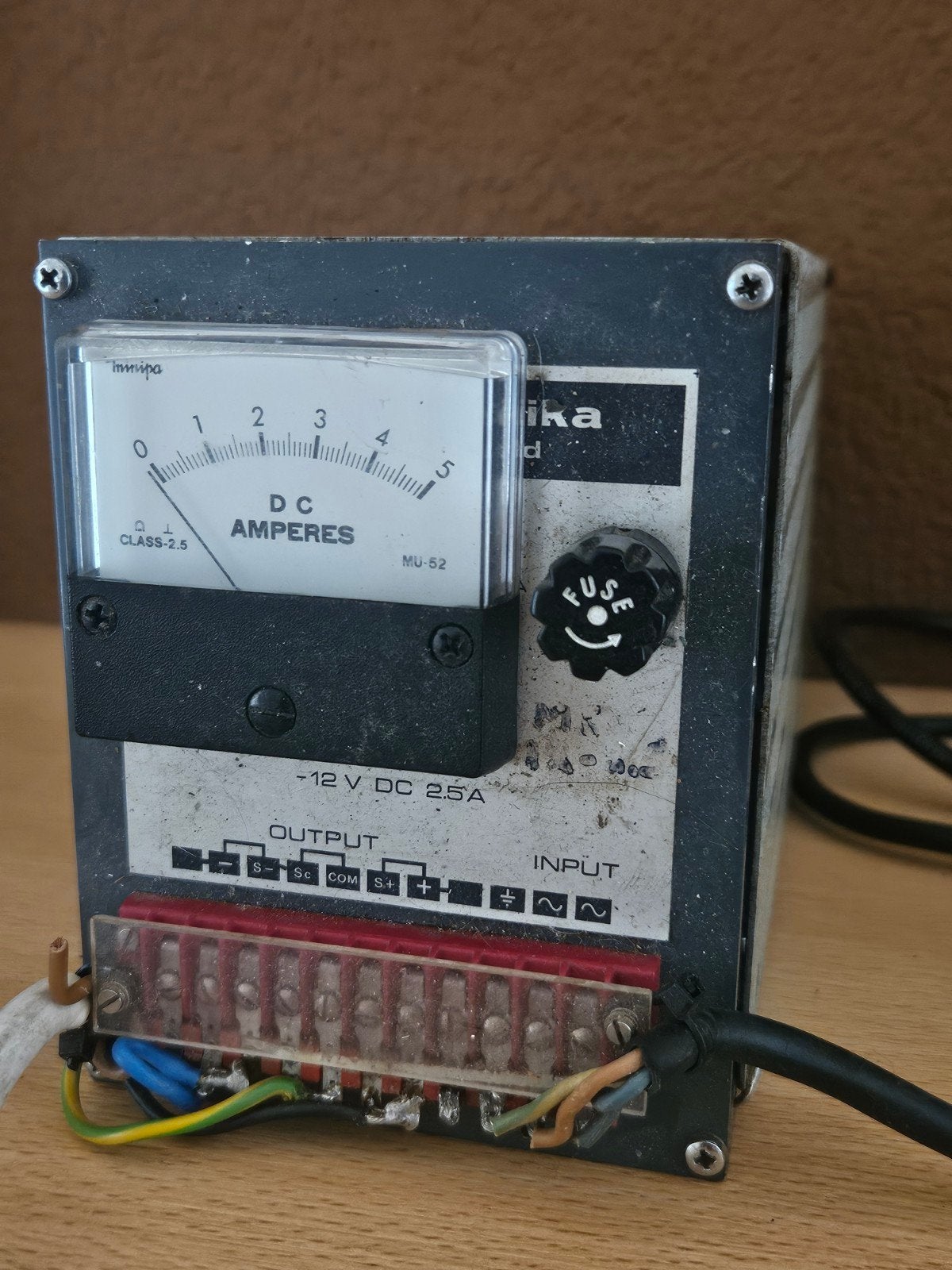 Vintage DC Voeding -12V DC 2.5A met Ampèremeter, Ophalen of Verzenden, Gebruikt