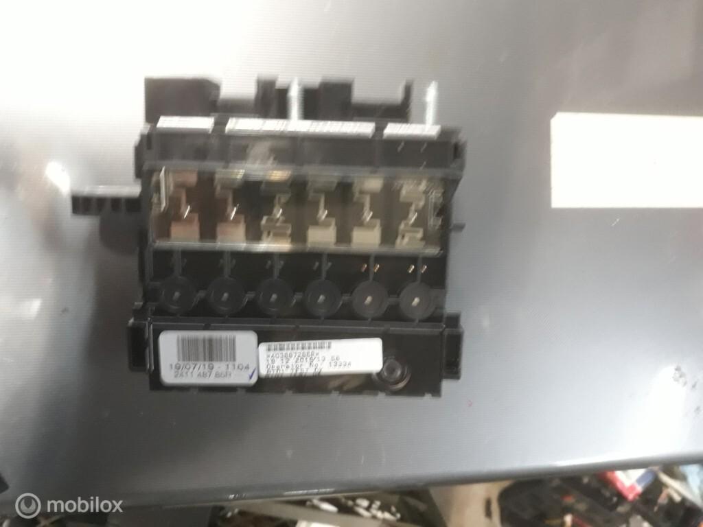 Zekeringskast Renault Scenic 4 241148785R+ 241148160R volkel, Renault, Nieuw, Ophalen of Verzenden, Renault