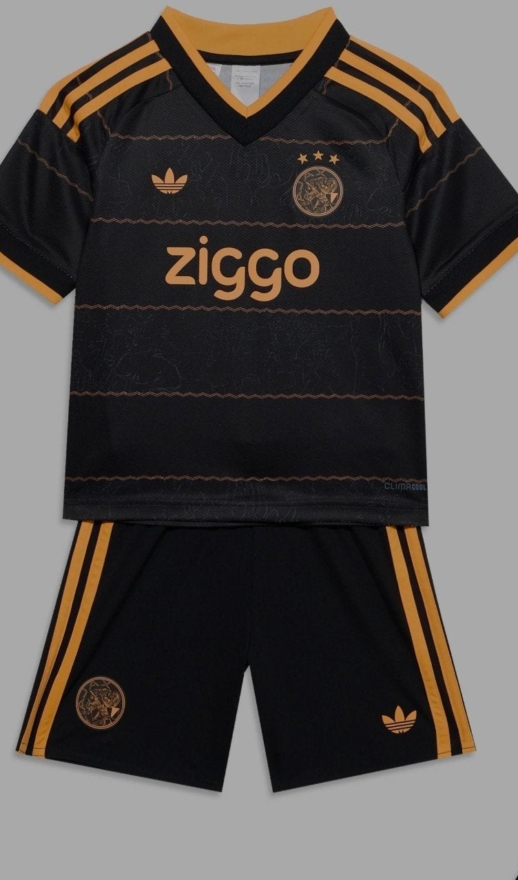 Ajax kinderset uit voetbaltenue maat 128 134 140 146 152, Maat XS of kleiner, Ophalen of Verzenden, Nieuw, Bal