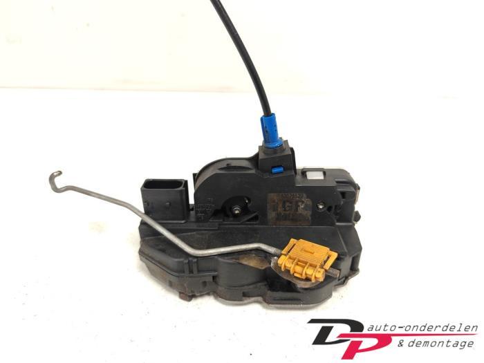 Deurslot Mechaniek 4Deurs rechts-voor van een Opel Astra, Gebruikt, -, -, Opel