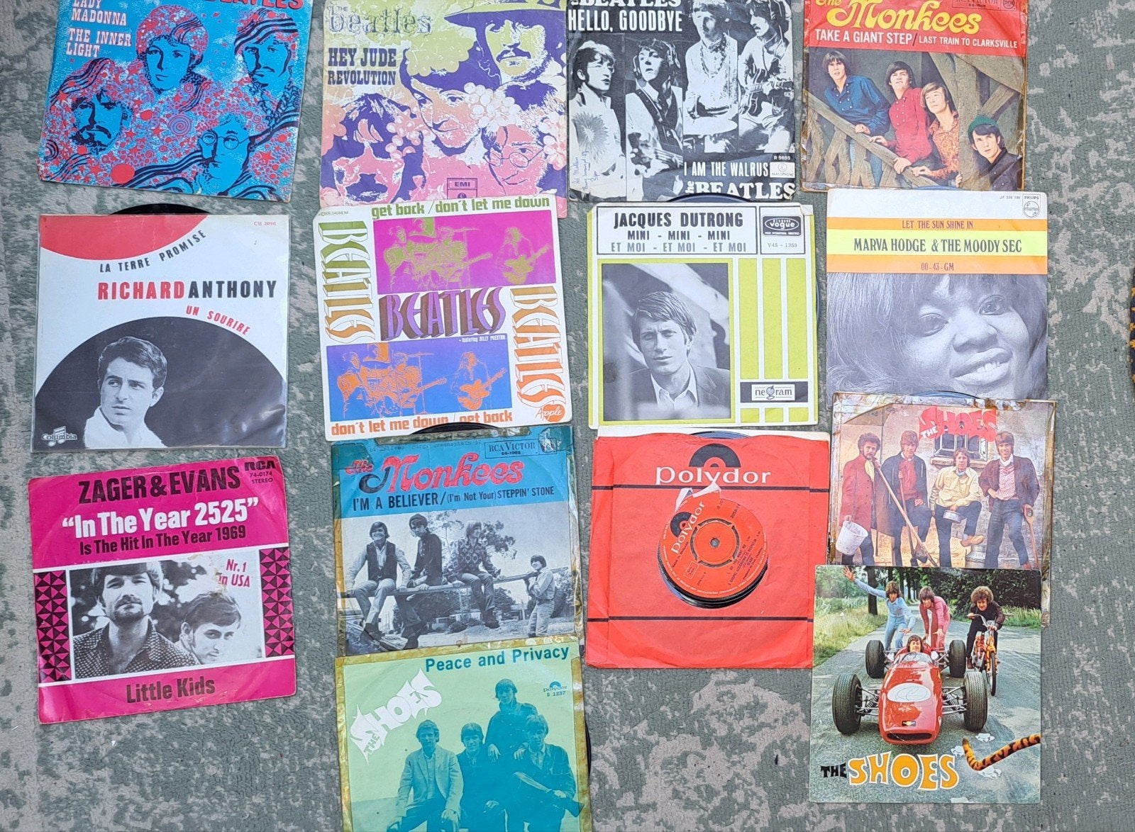 Vintage Vinyl Singles  The Beatles, The Shoes, etc., Ophalen, Gebruikt, Originele persing, 7 inch