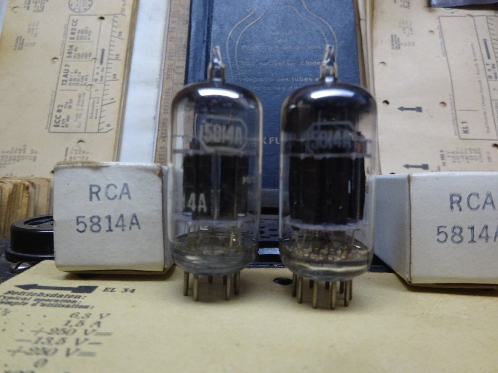 matched paartje 5814A / ECC82 van RCA black plates ., Ophalen of Verzenden, Versterker