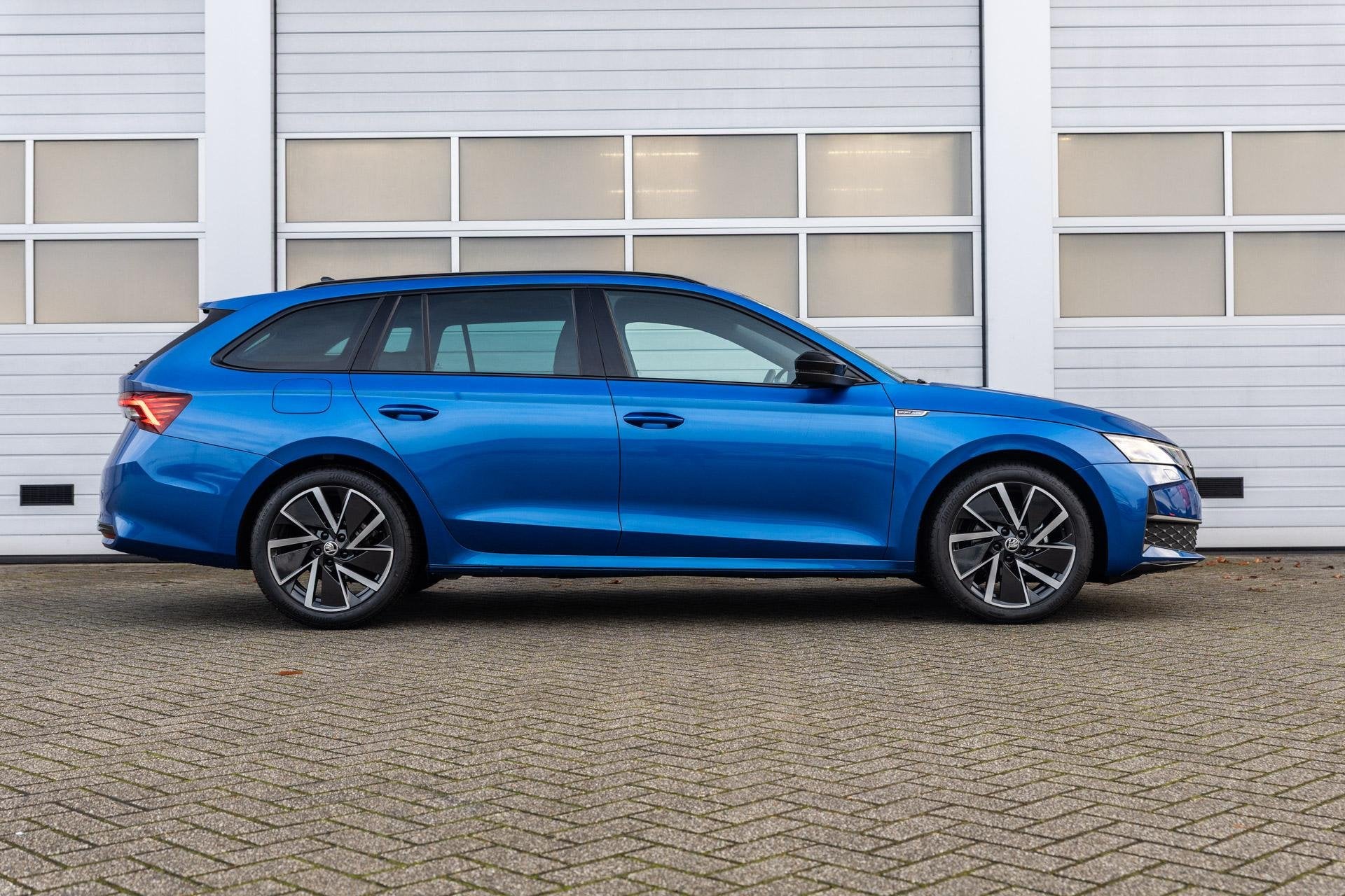 Skoda Octavia Combi 1.5 TSI 150pk DSG MHEV Sportline Busines, Auto's, Skoda, 12 maanden, Automatische klimaatregeling, 1498 cc