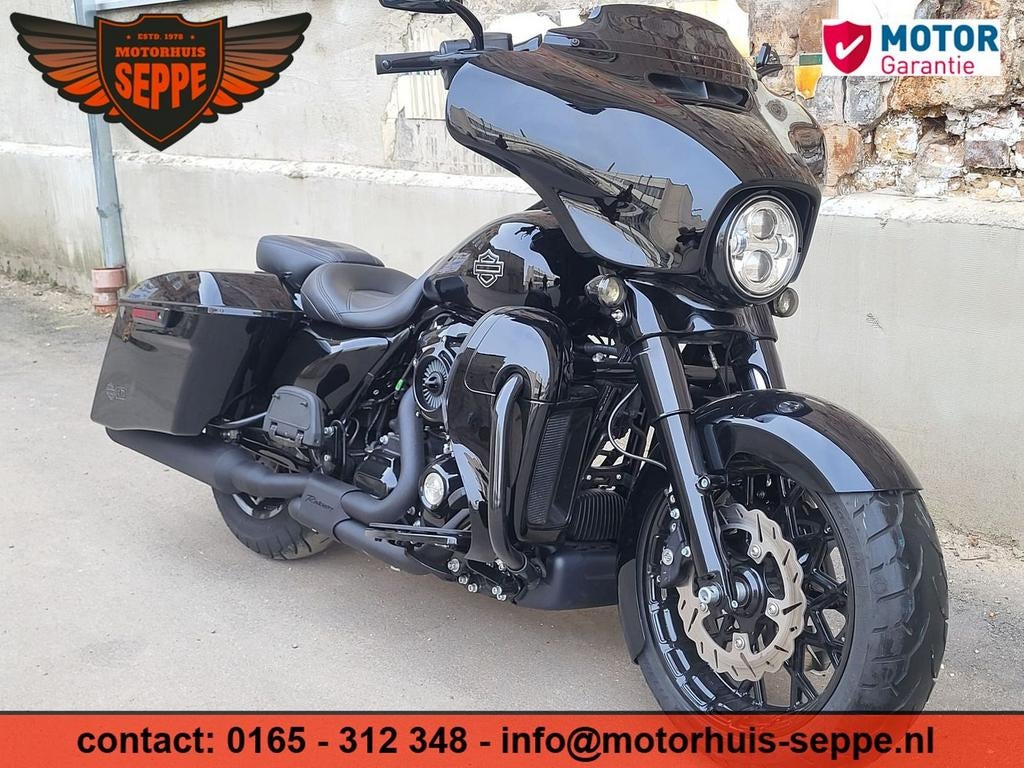 STREET GLIDE M8 MONSTER WHEEL 180( fatty) . (bj 2017), 2 cilinders, Bedrijf, Onbekend, Toermotor