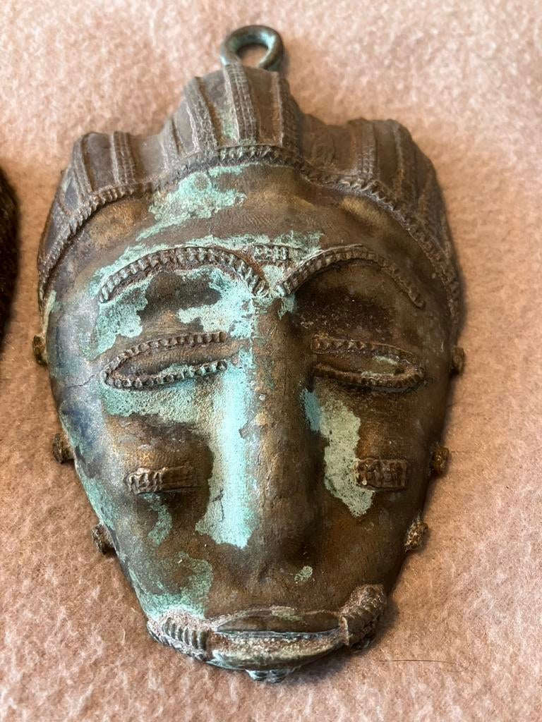 2 x vintage masker Afrika Afrikaans brons messing, Ophalen of Verzenden