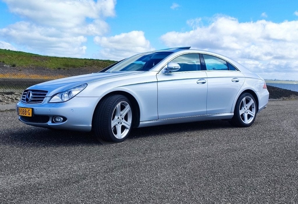 Mercedes-Benz Mercedes 2005 Grijs, Auto's, Automaat, Zwart, 4 stoelen, 272 pk