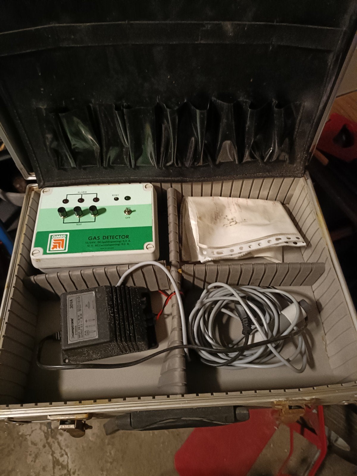 Gimeg gas detector, Ophalen, Zo goed als nieuw