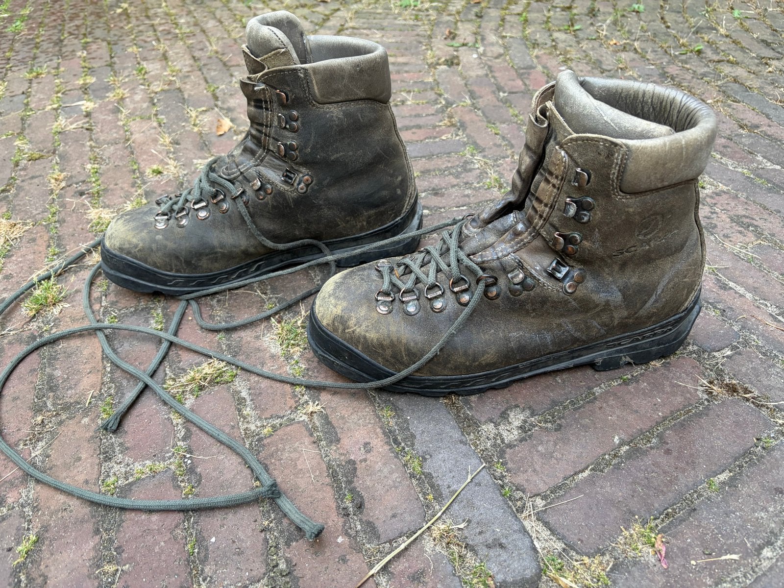 Scarpa stijgijzervaste bergschoenen, maat 44, Ophalen, Gebruikt, Schoenen