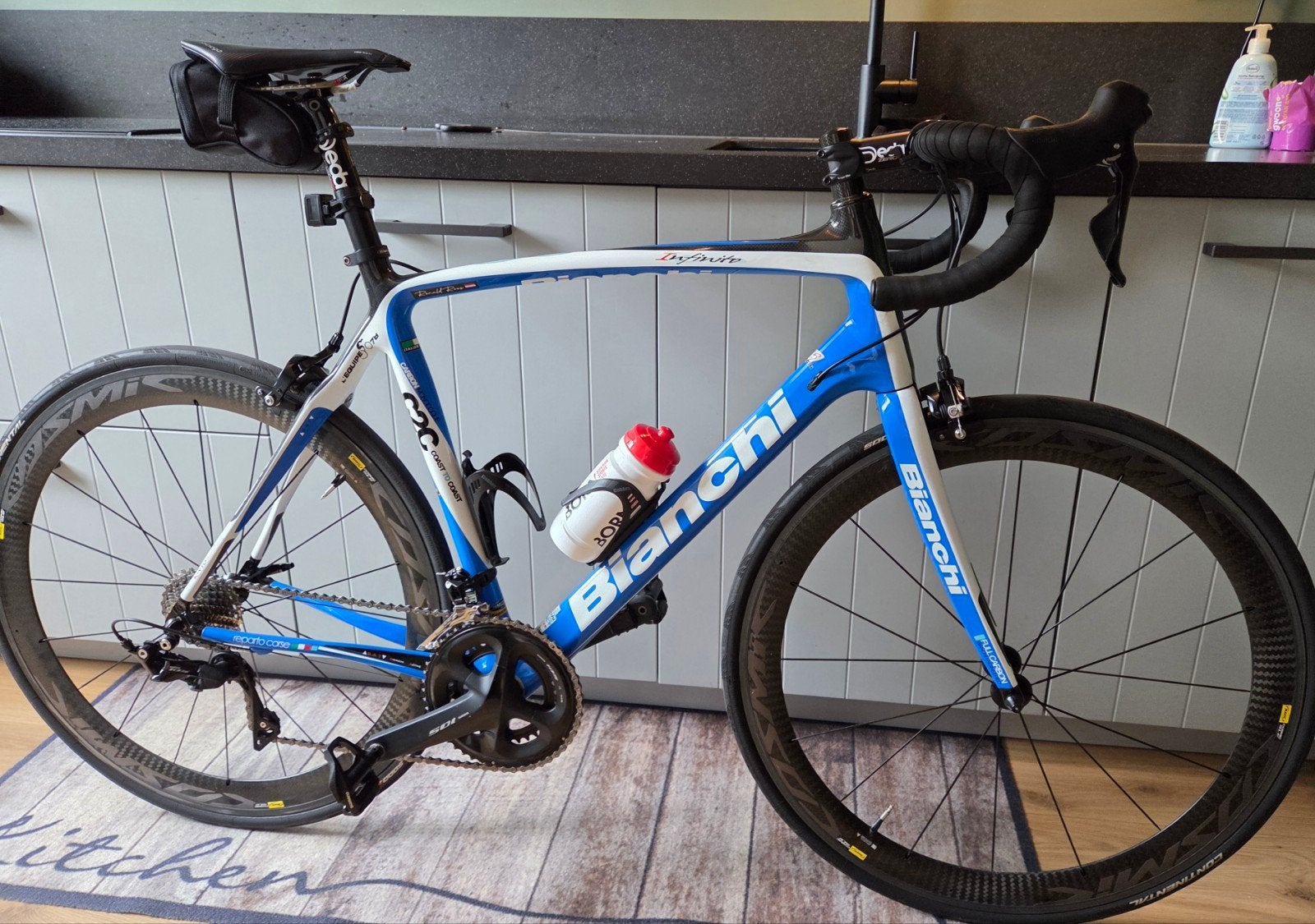 Bianchi Infinito C2C, Fietsen en Brommers, Fietsen | Racefietsen, 28 inch, Gebruikt, Carbon, 57 tot 61 cm