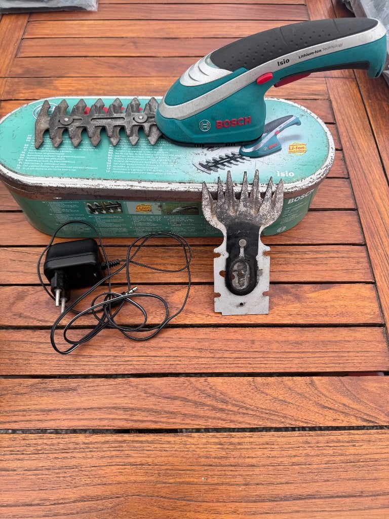 Bosch Isio accu gras- en buxusschaar met Lithium-Ion accu., Tuin en Terras, Ophalen of Verzenden, Gebruikt, Accu