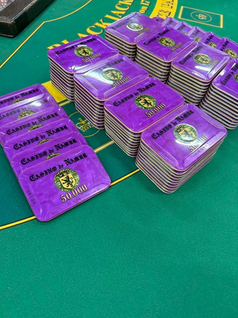 Casino chips / plaques (+_ 584 stuks), Hobby en Vrije tijd, Ophalen, Zo goed als nieuw