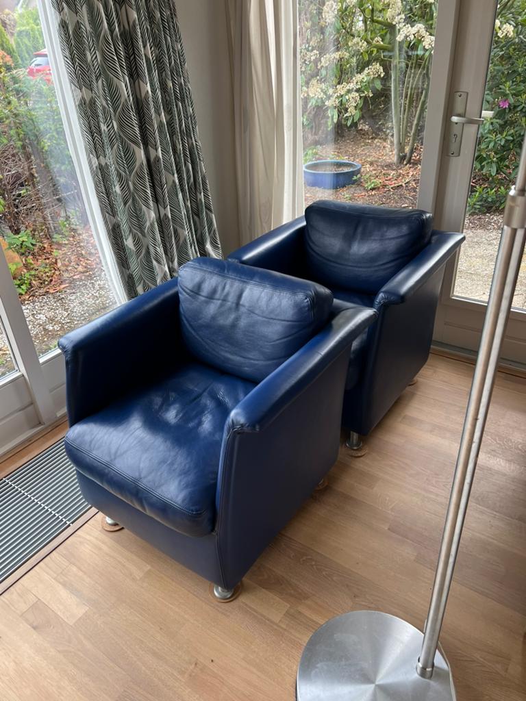 Twee blauw leren stoelen, Huis en Inrichting, Fauteuils, Ophalen, Gebruikt, Minder dan 75 cm, Leer