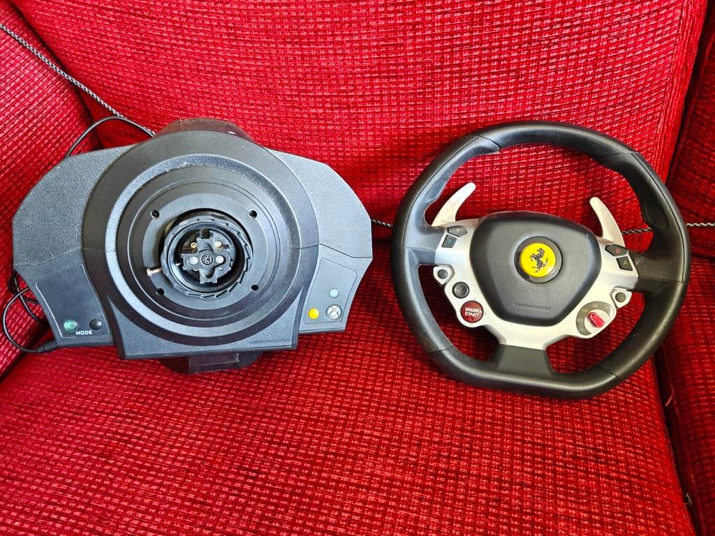Thrustmaster TX racestuur met pedalen, Spelcomputers en Games, Racestuur, Gebruikt, Ophalen of Verzenden, Thrustmaster