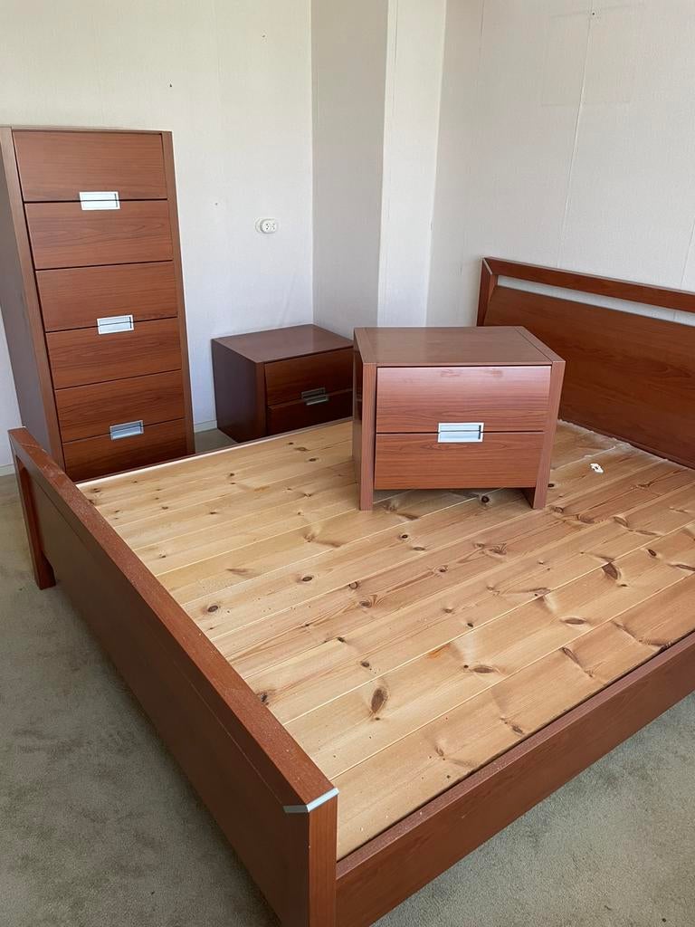 Bed 2 persoons met nachtkastje en kast, Huis en Inrichting, Ophalen, Zo goed als nieuw, Tweepersoons