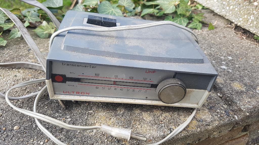 Vintage UHF converter, Ophalen of Verzenden, Niet werkend