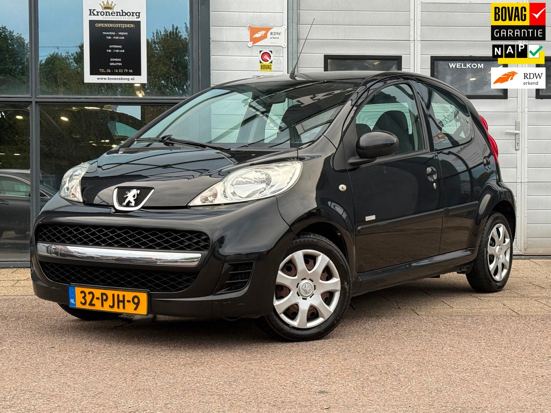 Peugeot 107 1.0-12V Millesim 200| AIRCO| NAP| APK, Auto's, Stof, Gebruikt, Zwart, 4 stoelen
