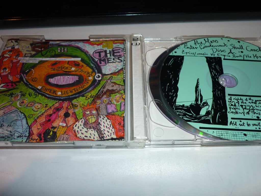 The Mess - Enter Lieutenant Skull Crack (CD), Ophalen of Verzenden, Zo goed als nieuw, Inclusief boekje, Alternative Rock