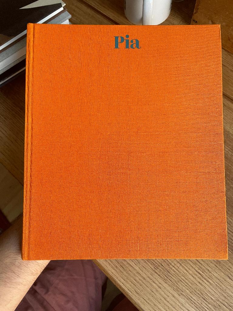 Pia – Christopher Anderson (1e druk), Ophalen of Verzenden, Zo goed als nieuw, Christopher anderson, Overige onderwerpen