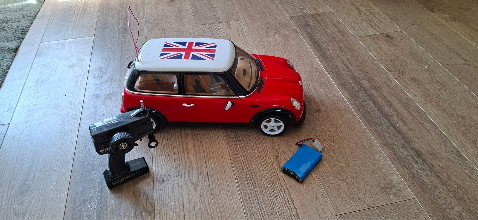 RC Mini Cooper met afstandsbediening en batterij, Elektro, Gebruikt, Ophalen of Verzenden, Auto onroad