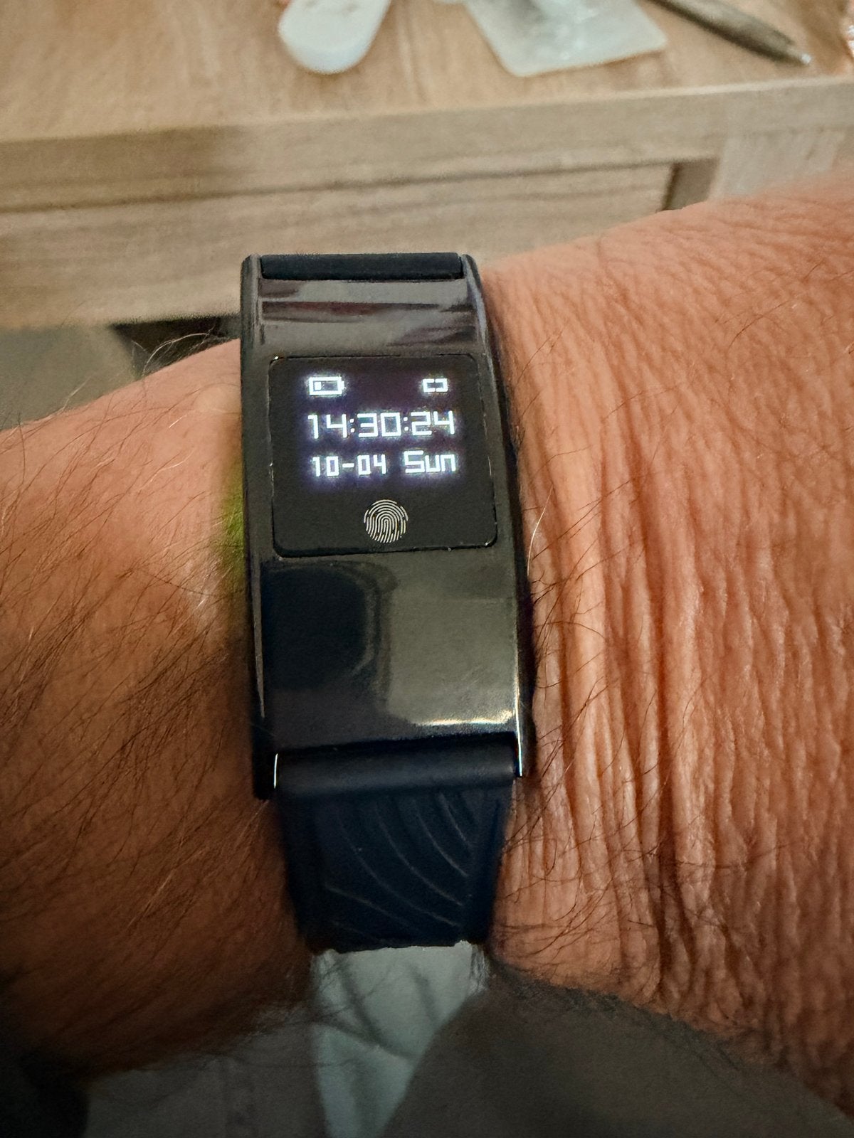 Smartwatch met hartslagmeter en stappenteller, Ophalen of Verzenden, Zo goed als nieuw, Zwart, Android