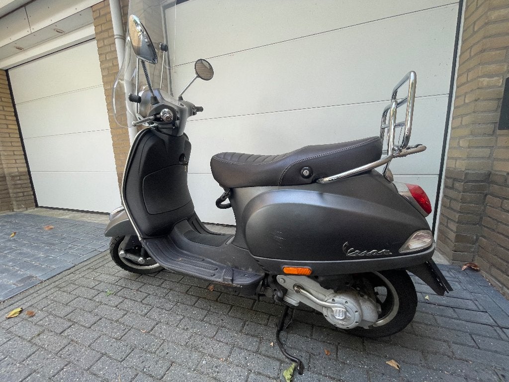 Vespa lx50 4t met schade, Fietsen en Brommers, Scooters | Vespa, Ophalen, Gebruikt, Benzine, Vespa LX