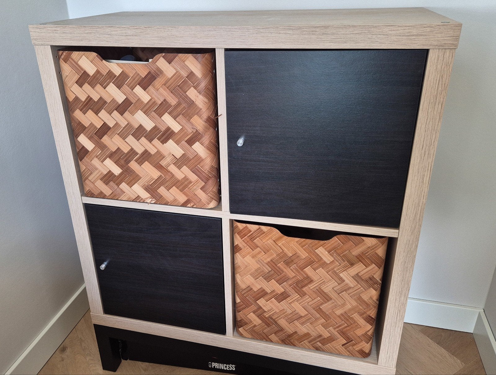Ikea kallax kast 77x94 cm, Huis en Inrichting, Ophalen, Zo goed als nieuw