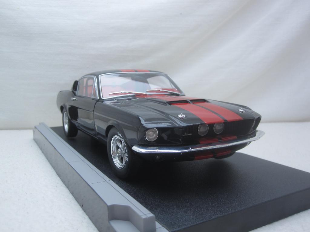 Ford Mustang Shelby GT-500 1967 zwart / rood 1:18 Solido, Hobby en Vrije tijd, Modelauto's | 1:18, Ophalen of Verzenden, Nieuw