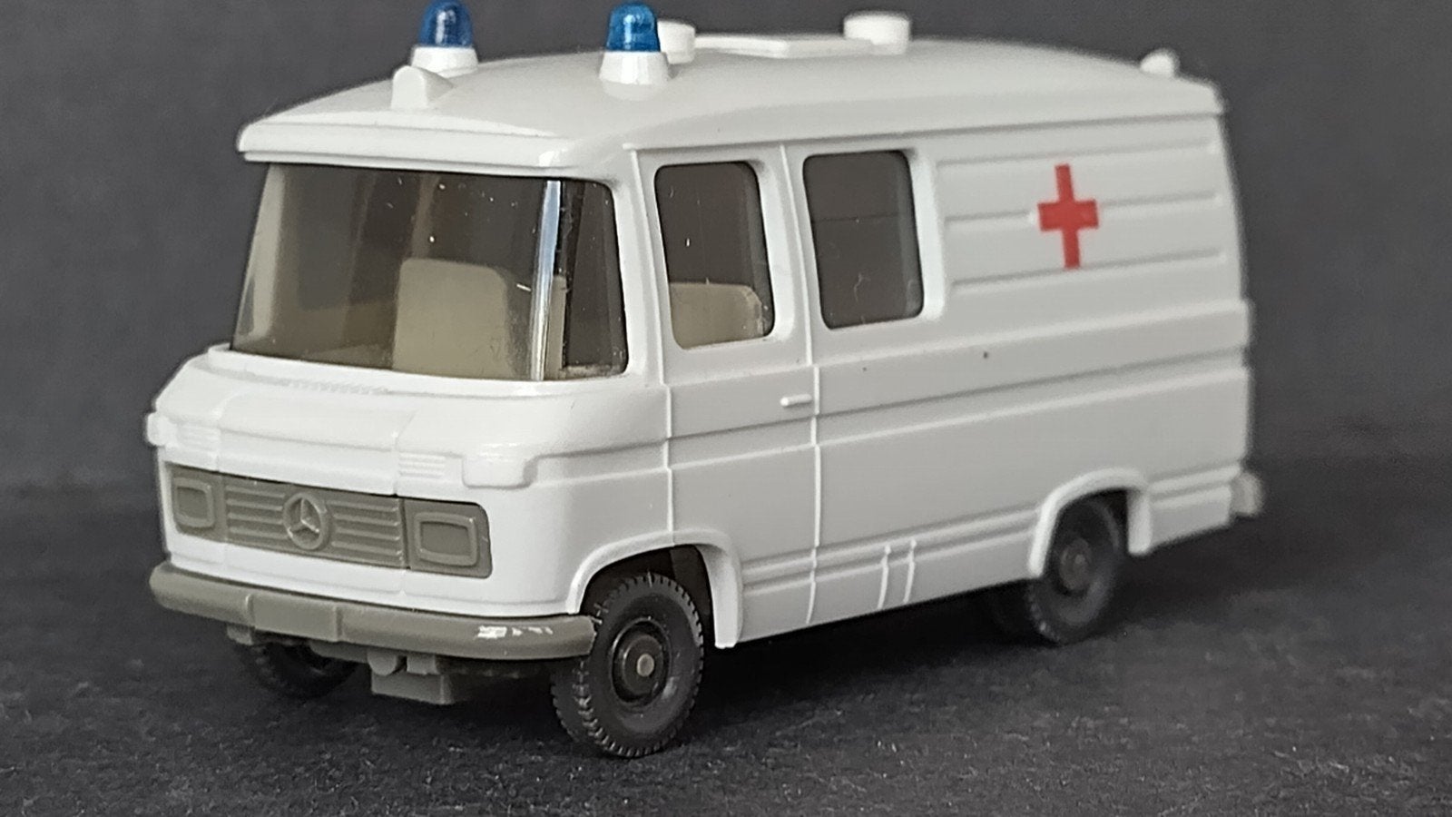 Mercedes Benz 406 ambulance 1;87 H0 Wiking Pol, Auto, Verzenden, Wiking, M