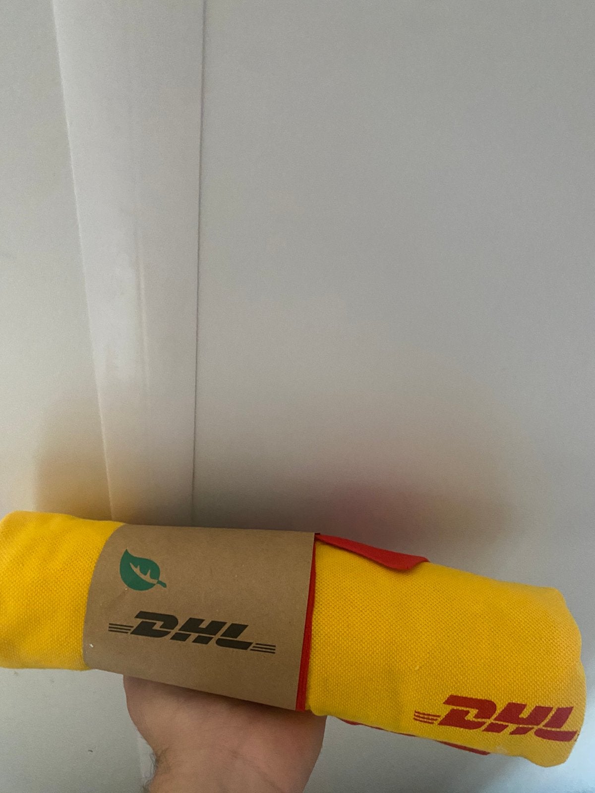 Dhl shirt, Ophalen of Verzenden, Zo goed als nieuw, Maat 48/50 (M), Geel