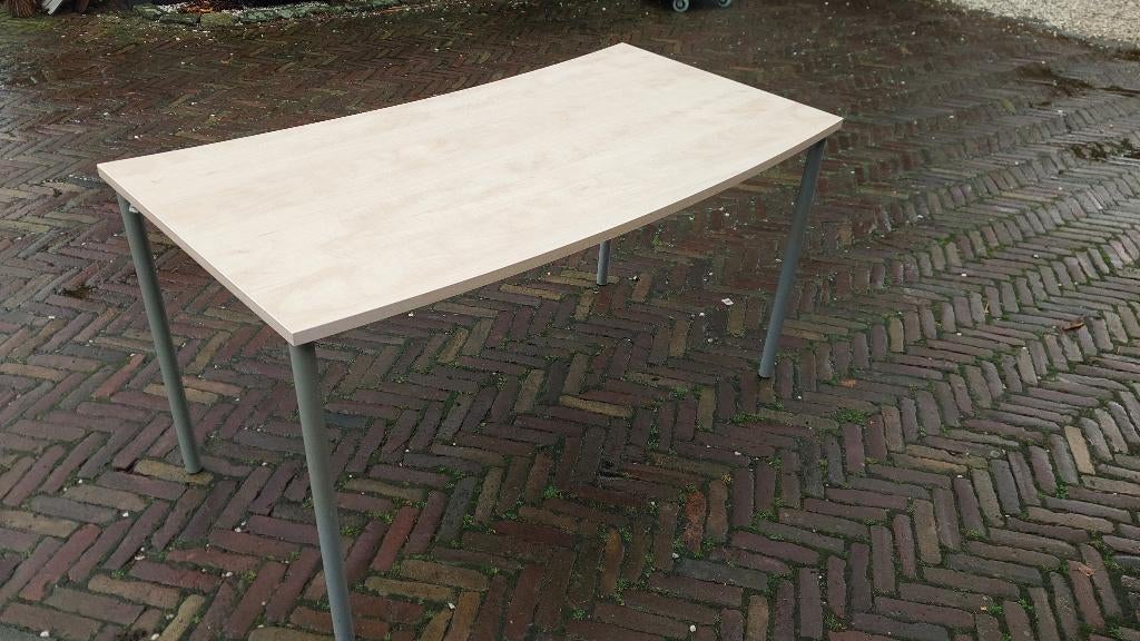 bureaus en bureau tafels, Ophalen, In hoogte verstelbaar, Gebruikt