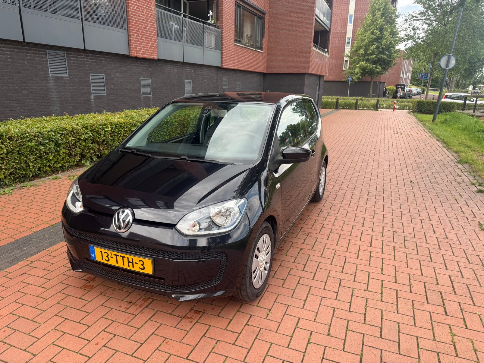 Volkswagen up! 1.0 44KW 2012 Zwart, Voorwielaandrijving, Stof, Zwart, Origineel Nederlands