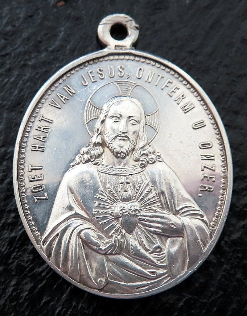 Antieke zilveren devotiemedaille met afbeelding heilig hart, Ophalen of Verzenden