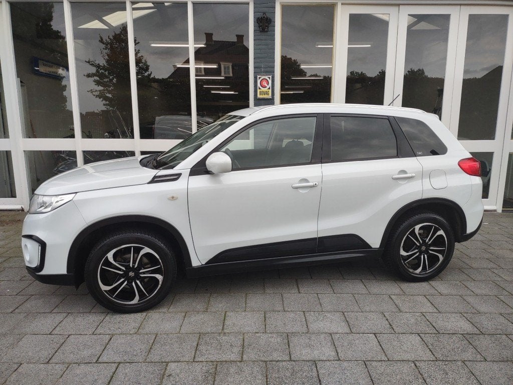 Suzuki VITARA 1.6 EXCLUSIVE, Voorwielaandrijving, Euro 6, 4 cilinders, Wit