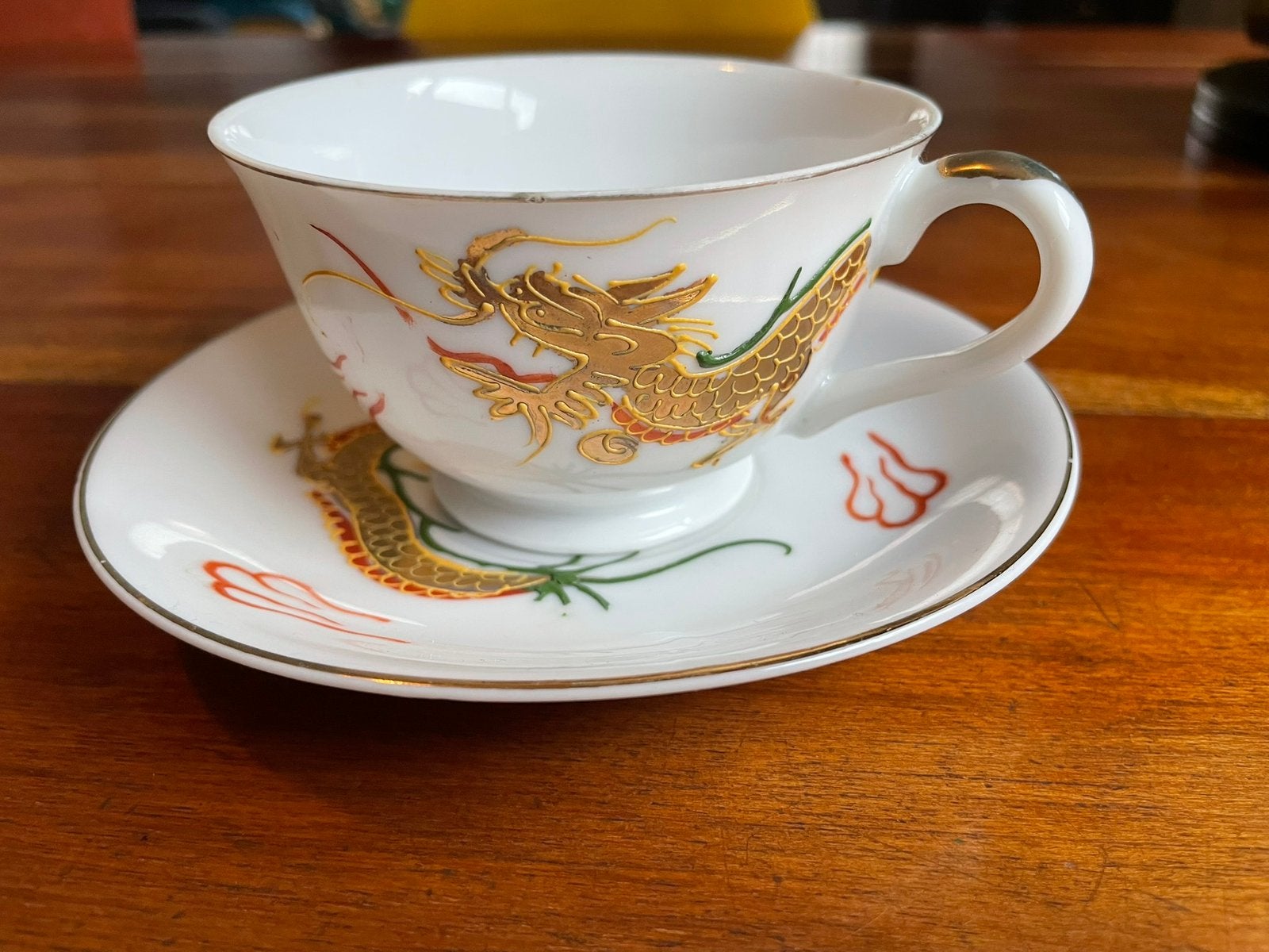 Japans draken servies, Golden Dragon kop en  schotel, Ophalen of Verzenden