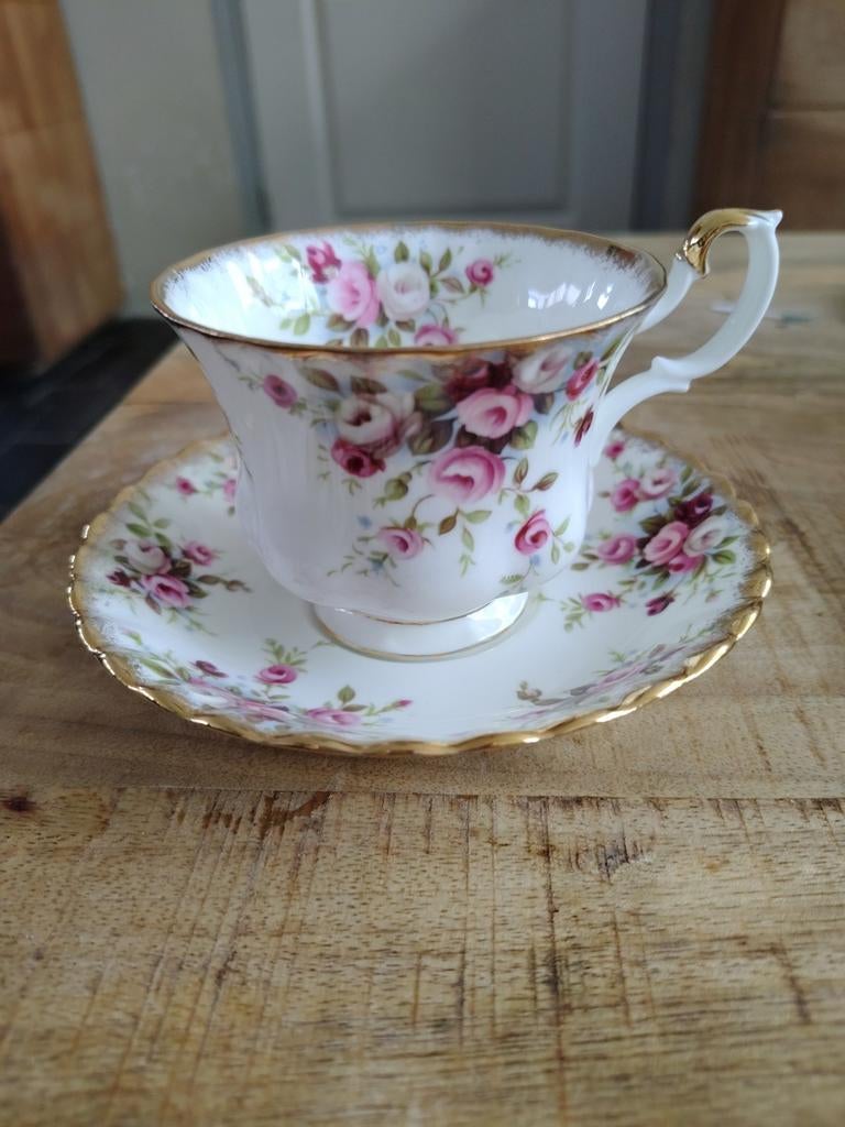 Vintage Royal Albert Old Country Roses theekop en schotel, Ophalen of Verzenden
