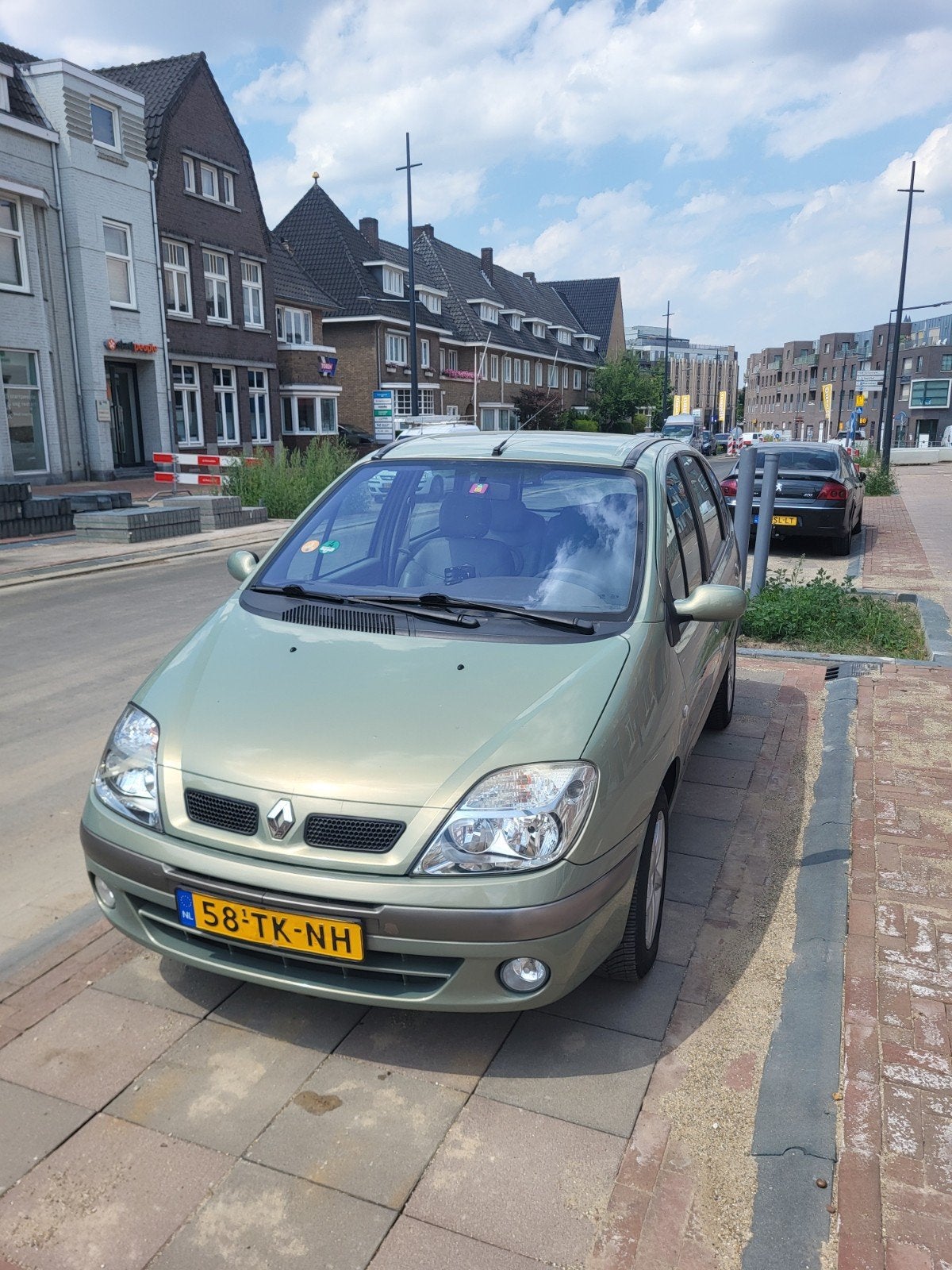 Renault Senic 2.0 16V automaat met trakhaak.., Auto's, 4 cilinders, Leder en Stof, Grijs, Particulier