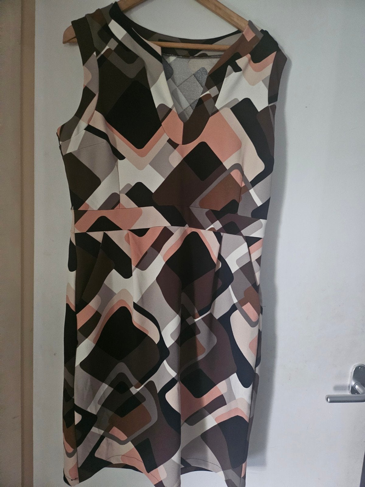 Prachtige Lola Liza jurk maat 44 - Nieuwstaat, Kleding | Dames, Meerkleurig, Maat 42/44 (L), Nieuw, Ophalen of Verzenden