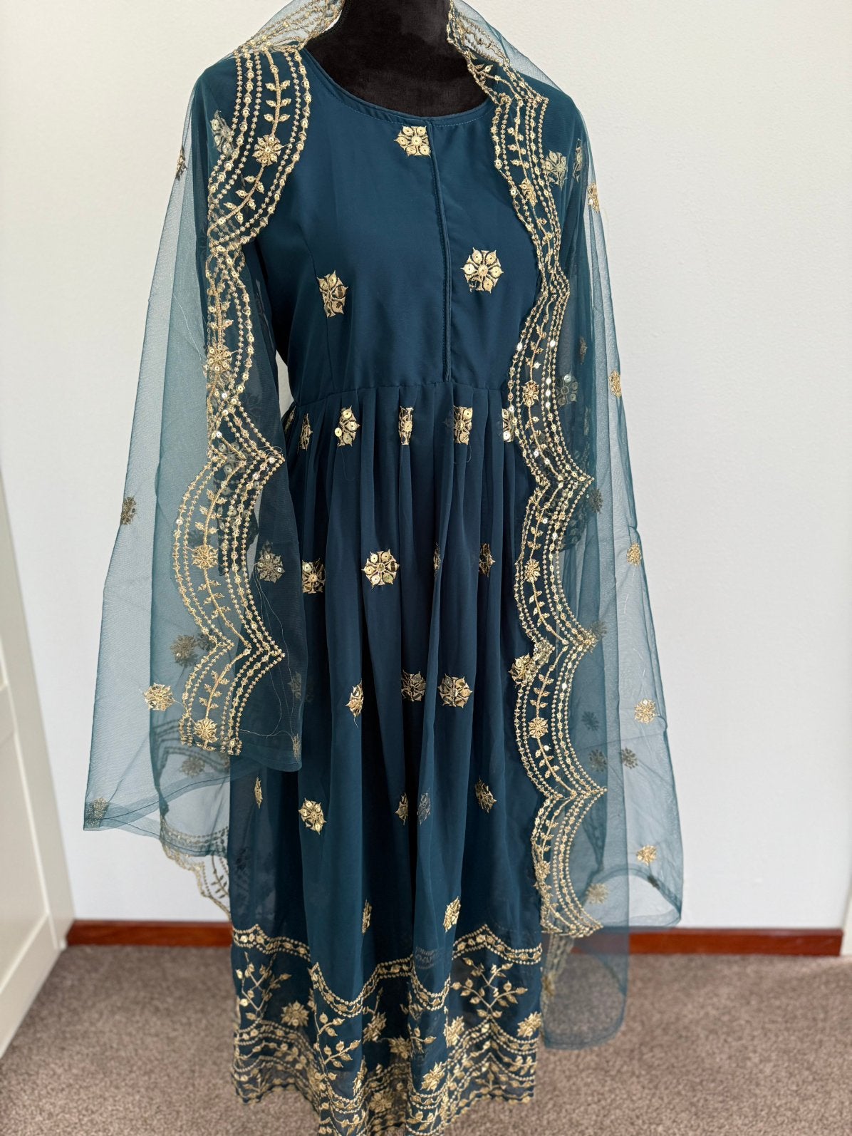 Anarkali-jurk met gouden borduurwerk, Kleding | Dames, Gelegenheidskleding, Overige typen, Blauw, Maat 42/44 (L), Nieuw