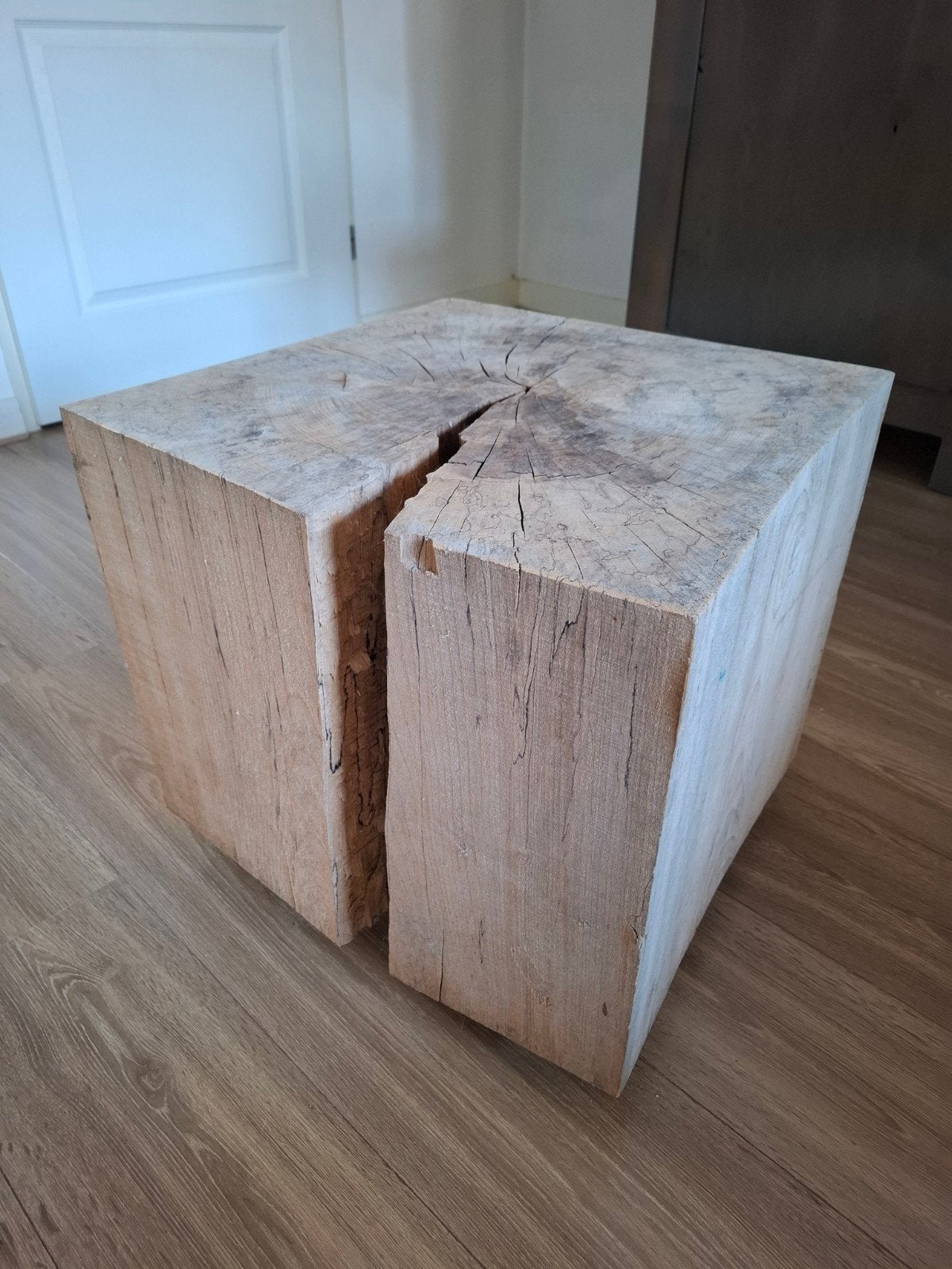 Unieke houten bijzettafel/kruk op wieltjes, Ophalen, Gebruikt, 50 tot 100 cm, 50 tot 100 cm