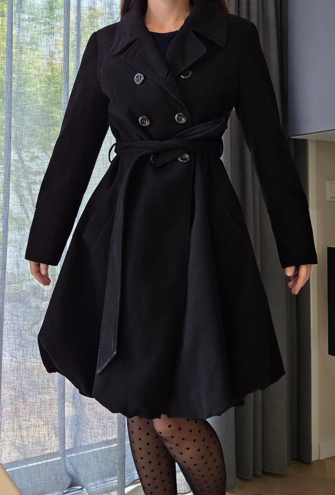 Elegante zwarte winterjas met ceintuur, Zwart, Maat 42/44 (L), Ophalen of Verzenden, Onbekend
