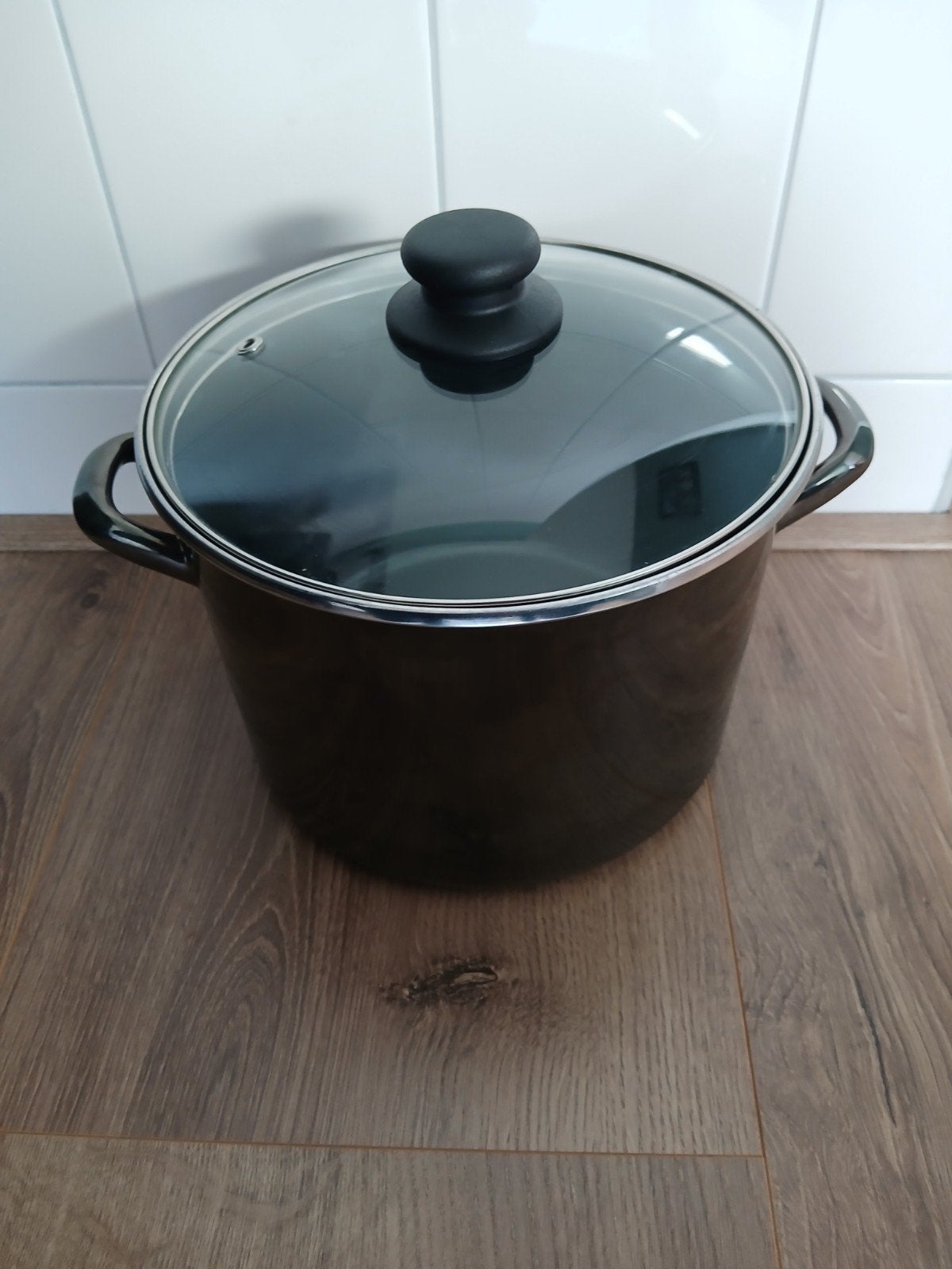 tomado superior soeppan 6 liter, Huis en Inrichting, Antiaanbaklaag, Ophalen, Zo goed als nieuw