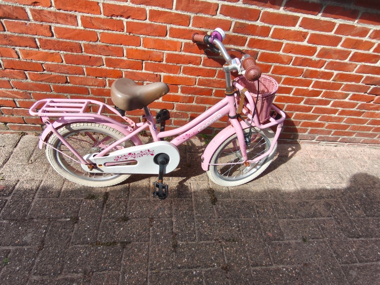 Roze kinderfiets 16 inch met mandje en bagagedrager, Ophalen, Terugtraprem, Gebruikt, Cooper