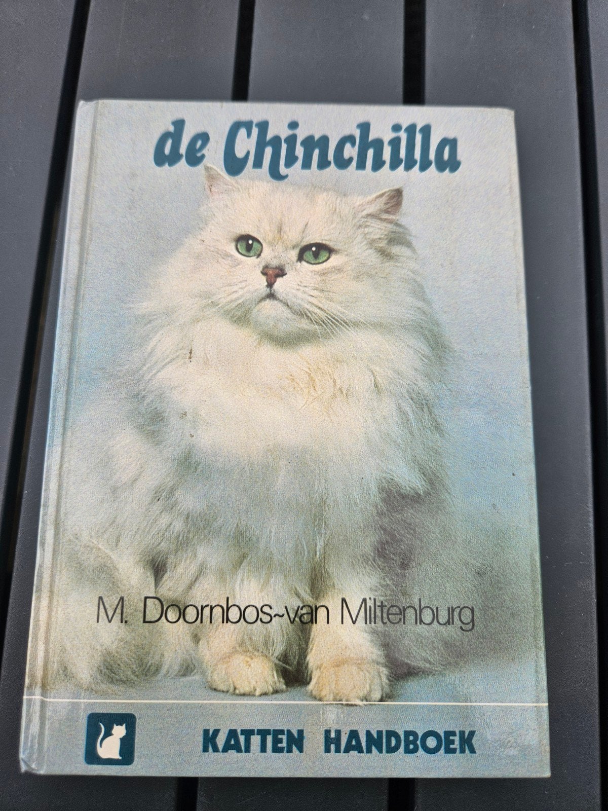 De Chinchilla - Katten Handboek M. Doornbos-van Miltenburg, Ophalen of Verzenden, Gelezen, Katten, M. Doornbos-van Miltenburg