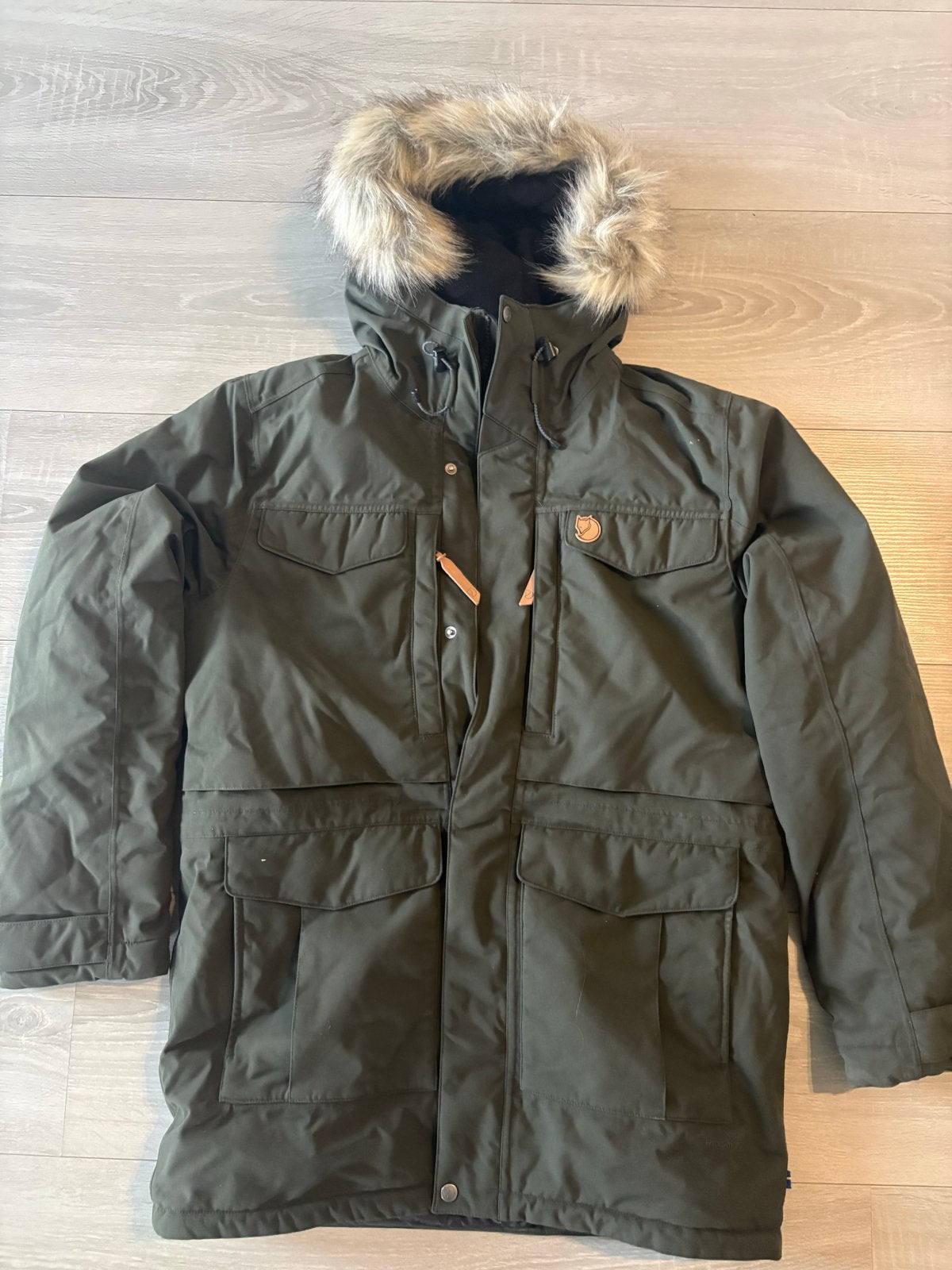 Fjallraven Nuuk Parka - Maat M - Nieuwstaat, Ophalen of Verzenden, Nieuw, Maat 48/50 (M), Groen