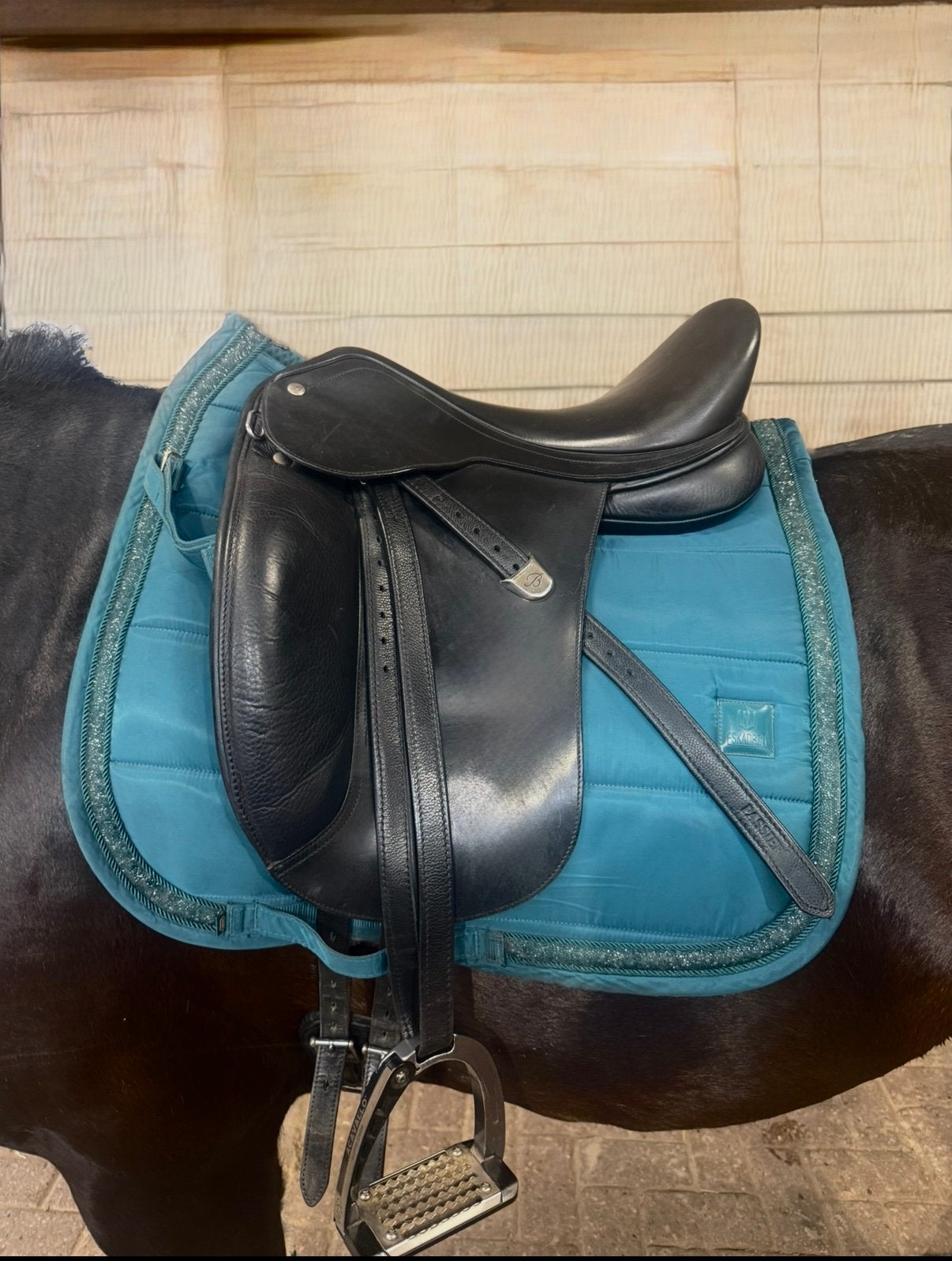 Bates pony dressuur zadel 16”, Ophalen, Zo goed als nieuw, Dressuur