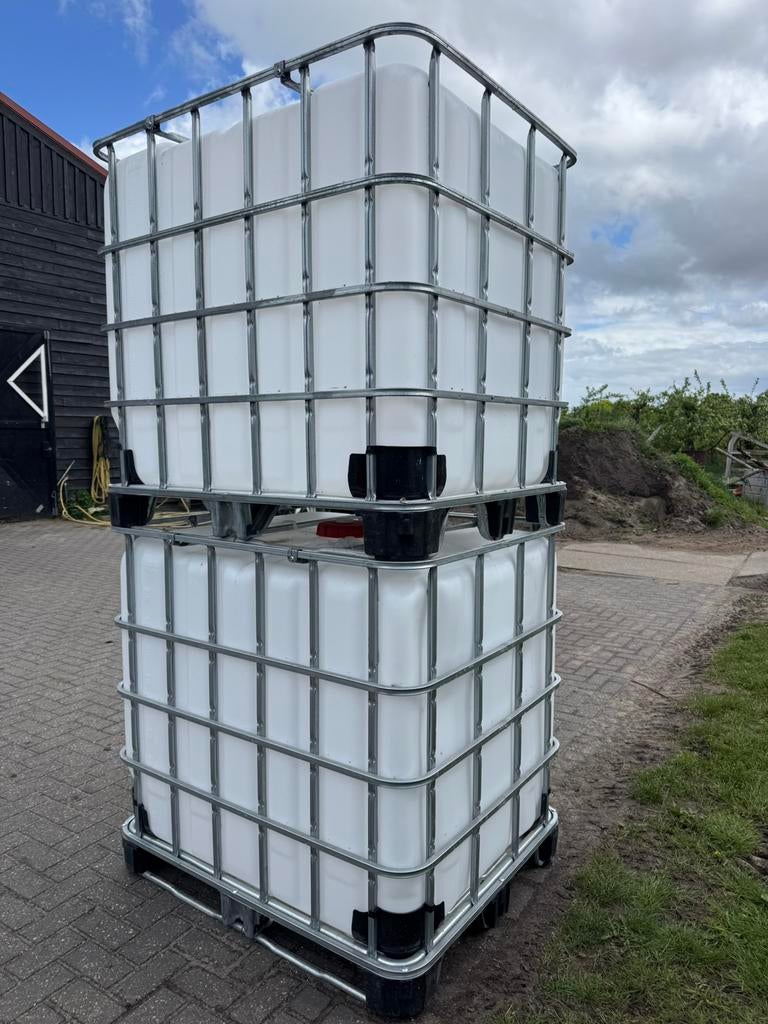 Ibc vaten, Tuin en Terras, Regentonnen, 150 liter of meer, Ophalen, Zo goed als nieuw