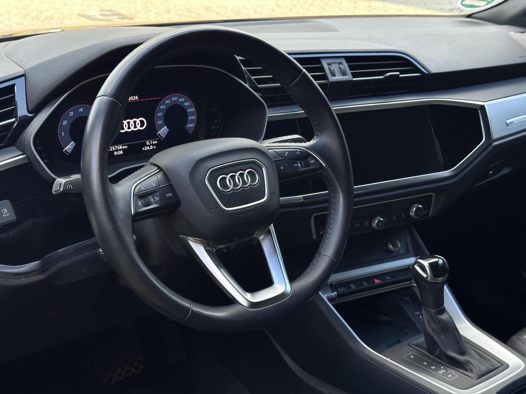 Audi Q3 35 TFSI Pro Line Led, Leer, Climat, ACC, LM.., Auto's, 15 km/l, 4 cilinders, Bedrijf, SUV of Terreinwagen