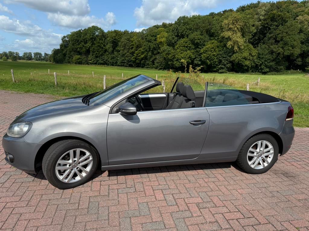 Volkswagen Golf 1.2 TSI 77KW BMT Cabrio 2012 Grijs, Auto's, Volkswagen, Voorwielaandrijving, 4 cilinders, 4 stoelen, 1200 kg